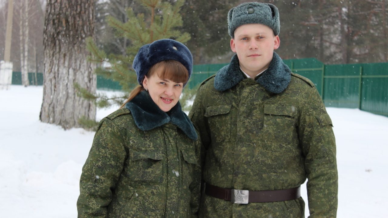 Накануне знаменательной даты мы побывали в воинской части в Заслоново,  чтобы встретиться с нашими земляками, узнать, как чашничанам служится –  Чашники Новости Чашник Новолукомль Витебская область Районная газета  Чашникский район Чырвоны прамень