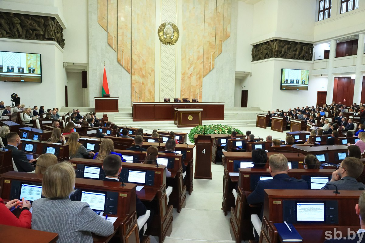 Игорь Сергеенко встретился с членами Молодёжного парламента нового созыва